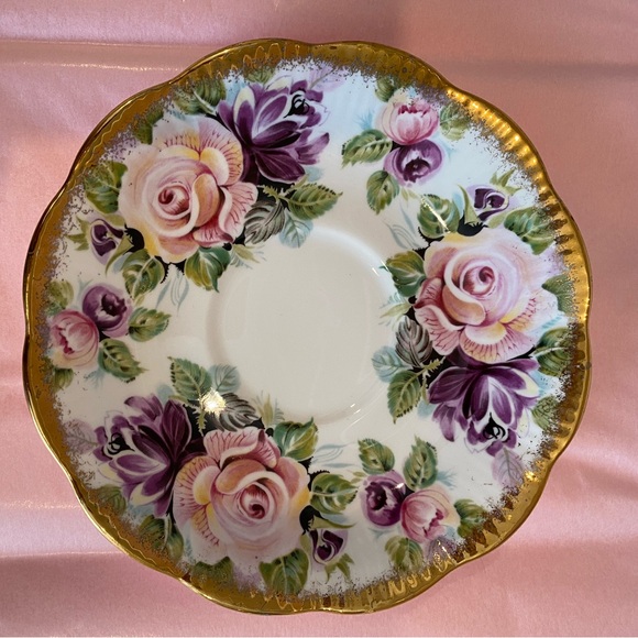 *Rare* EUC Royal Albert Teacup and Saucer Summer Bounty Series in “Amethyst” - Picture 5 of 7